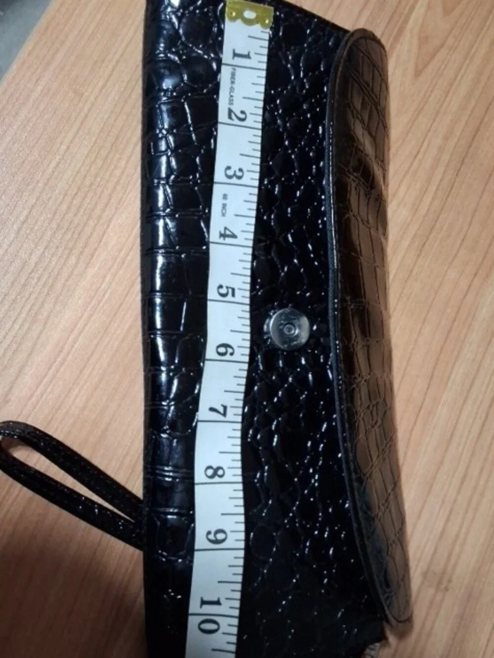 no brand black crocodile